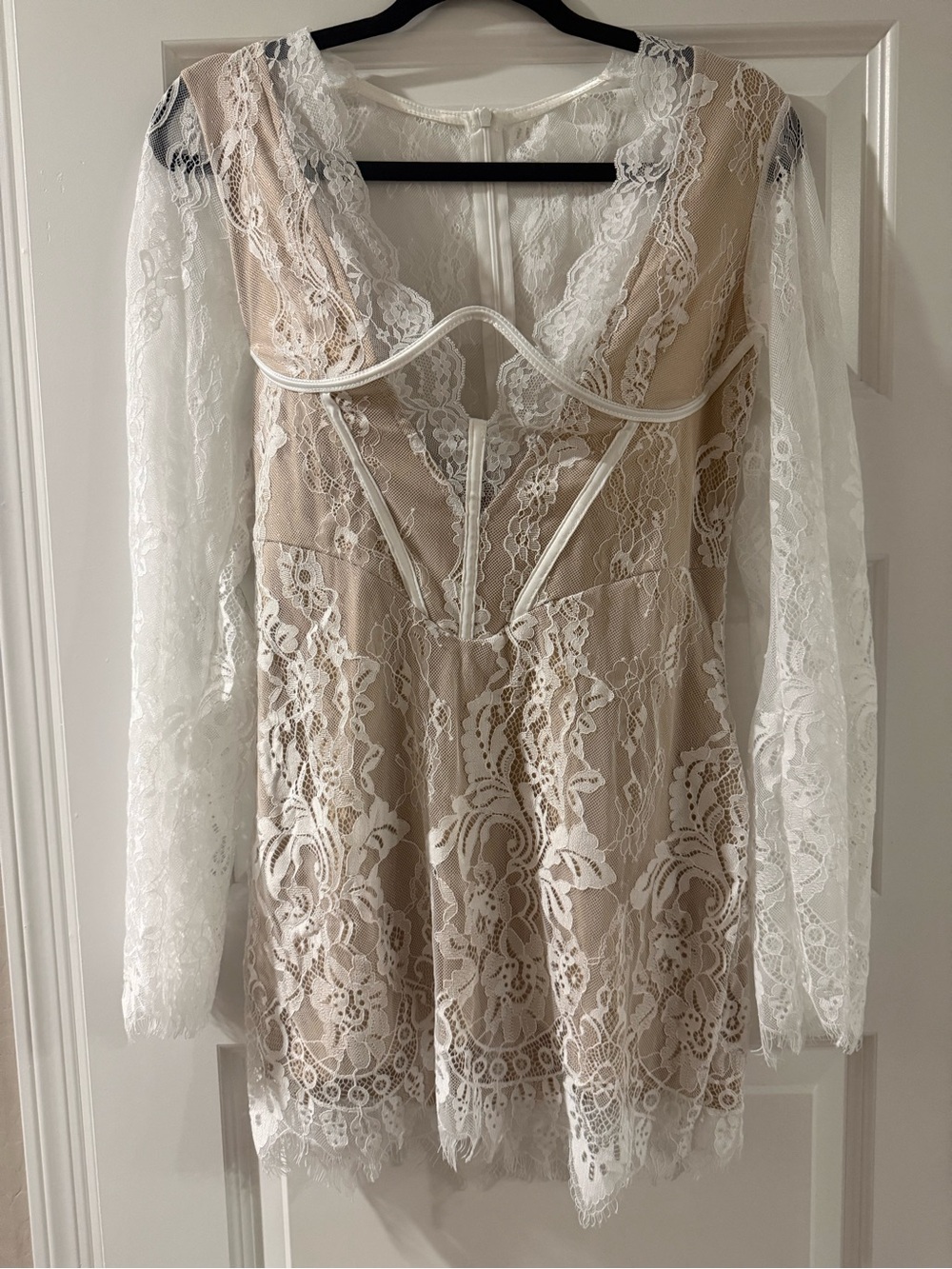 Lace V-Neck Long Sleeve Chemise in Ivory and Nude